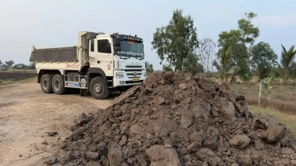 Triệt phá đường dây 'rút ruột' đất mặt ruộng quy mô lớn ở vùng biên Tây Ninh