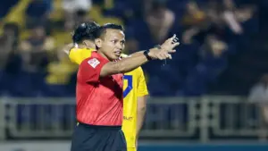 Trọng tài Malaysia cầm còi 2 trận đấu đua trụ hạng V-League