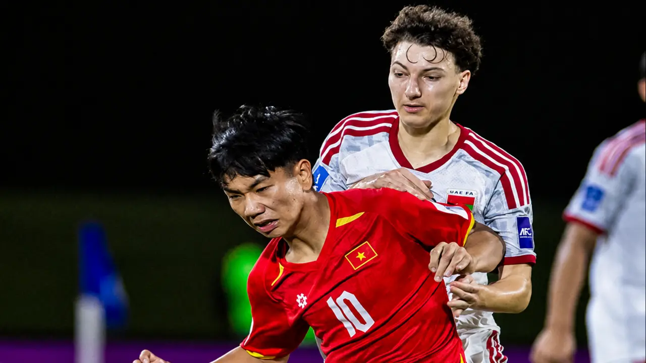 U17 Việt Nam - U17 UAE (hiệp 2) 2-2: Adam Mahrous cân bằng tỉ số
