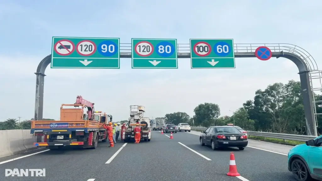 Văn hóa giao thông trên cao tốc thể hiện rõ nhất qua cách chọn làn đường