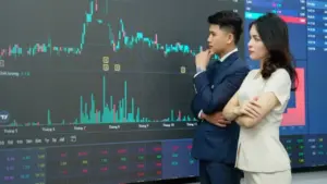 VN-Index hướng 1.925 điểm, khuyến nghị mua tại hỗ trợ và chốt lời từng phần