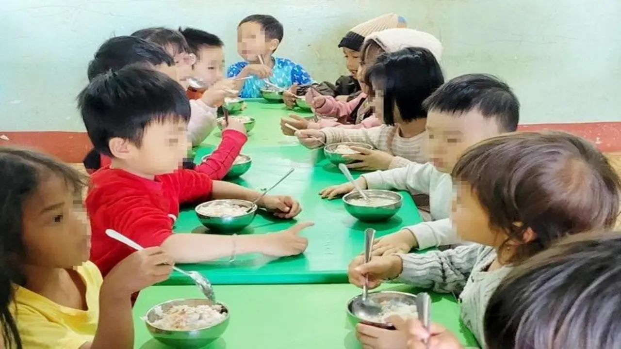Vụ tố “ăn chặn” suất ăn trẻ mầm non: Kiến nghị kiểm điểm hiệu trưởng
