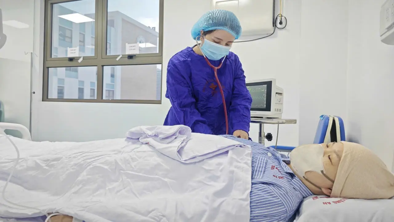 Vừa đón con sau 9 năm hiếm muộn, người mẹ phát hiện mắc ung thư hiếm và hành trình giành lại sự sống