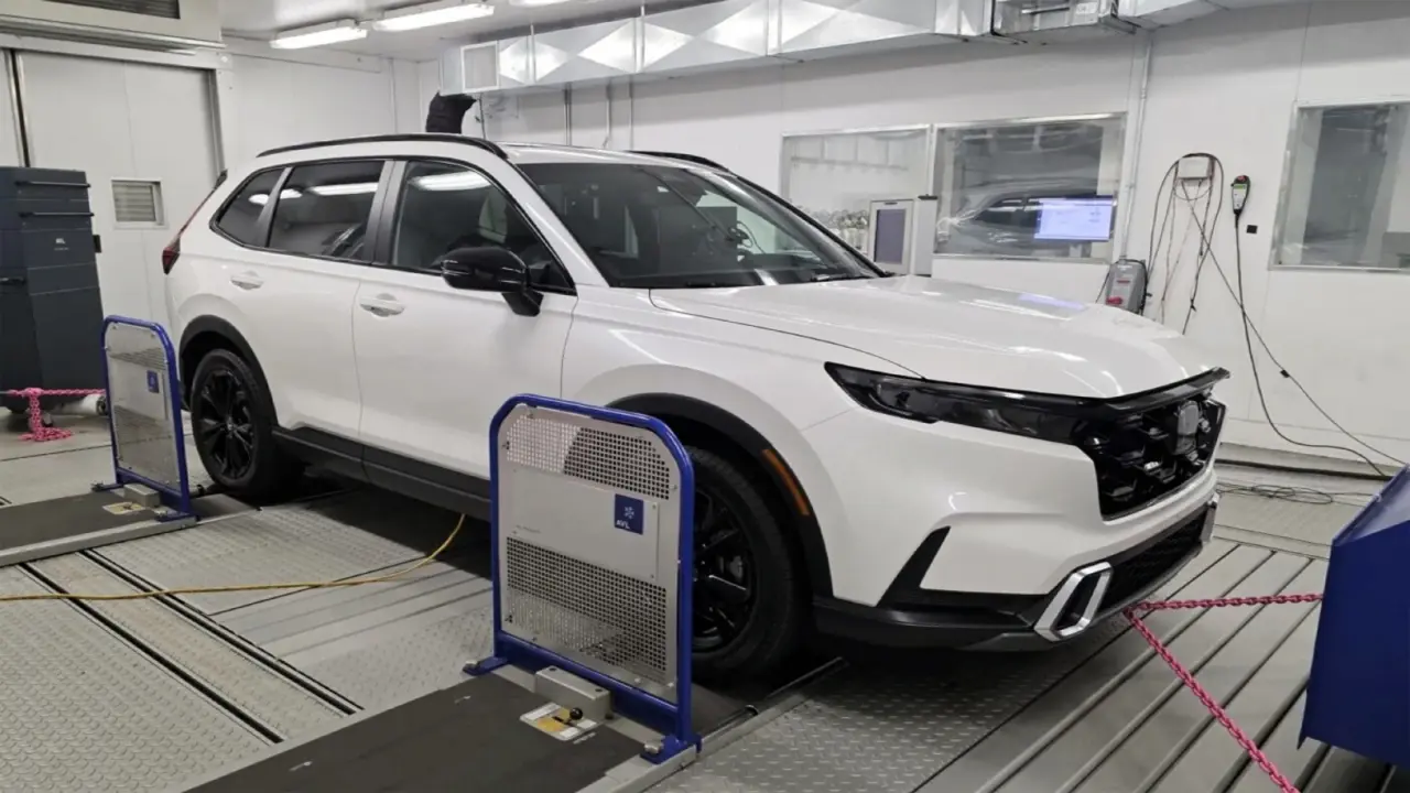 Xe điện 'ghét' thời tiết lạnh, xe hybrid 'sợ' trời nóng