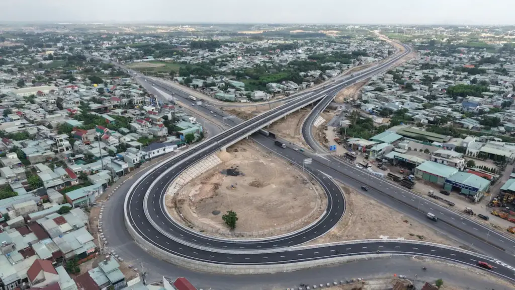 Xe từ cao tốc Long Thành phải đi vòng 18 km để vào tuyến Biên Hòa - Vũng Tàu